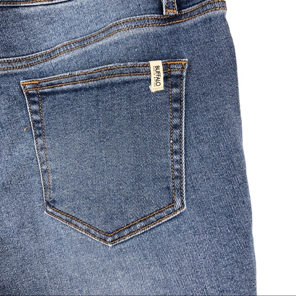 Buffalo David Britton Shorts - like NEW - Picture 5 of 7